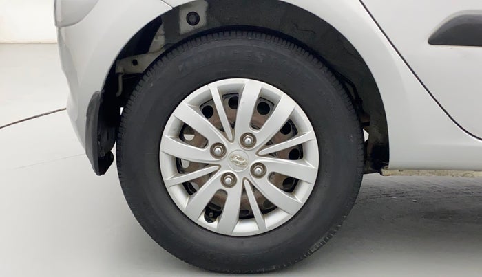 2015 Hyundai i10 SPORTZ 1.1, Petrol, Manual, 42,579 km, Right Rear Wheel