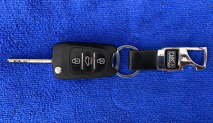 2015 Hyundai i10 SPORTZ 1.1, Petrol, Manual, 42,579 km, Key Close Up