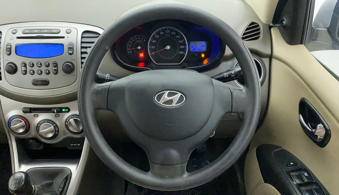 2015 Hyundai i10 SPORTZ 1.1, Petrol, Manual, 42,579 km, Steering Wheel Close Up