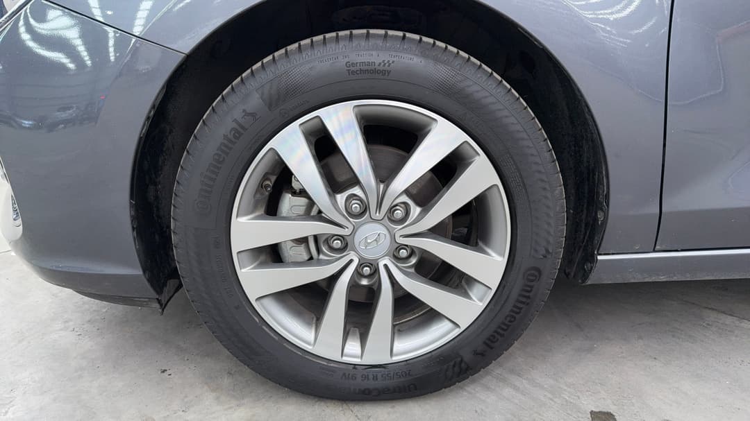 2020 Hyundai i30 Active, Automatic, 73266 km, Left Front Wheel