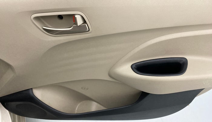 2019 Hyundai NEW SANTRO SPORTZ 1.1, Petrol, Manual, 10,929 km, Driver Side Door Panels Control