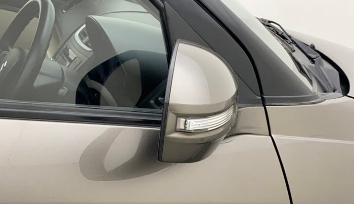 2016 Maruti Swift Dzire ZDI, Diesel, Manual, 57,442 km, Right rear-view mirror - Indicator light not working