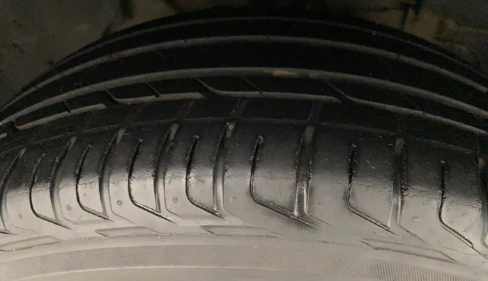 2019 Tata NEXON XZ PLUS PETROL DUAL TONE, Petrol, Manual, 30,185 km, Right Front Tyre Tread