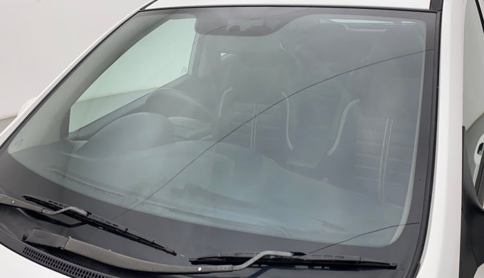 2017 Hyundai Grand i10 SPORTZ 1.2 KAPPA VTVT, CNG, Manual, 80,739 km, Front windshield - Minor spot on windshield