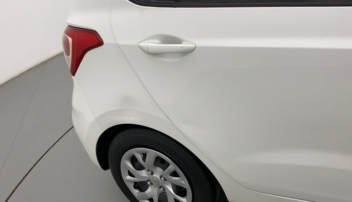 2017 Hyundai Grand i10 SPORTZ 1.2 KAPPA VTVT, CNG, Manual, 80,739 km, Right quarter panel - Minor scratches