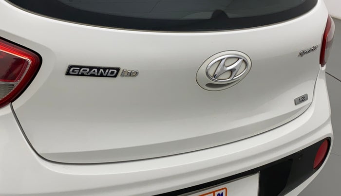 2017 Hyundai Grand i10 SPORTZ 1.2 KAPPA VTVT, CNG, Manual, 80,739 km, Dicky (Boot door) - Minor scratches