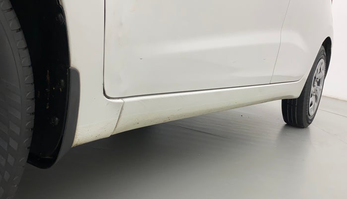 2017 Hyundai Grand i10 SPORTZ 1.2 KAPPA VTVT, CNG, Manual, 80,739 km, Left running board - Paint has minor damage