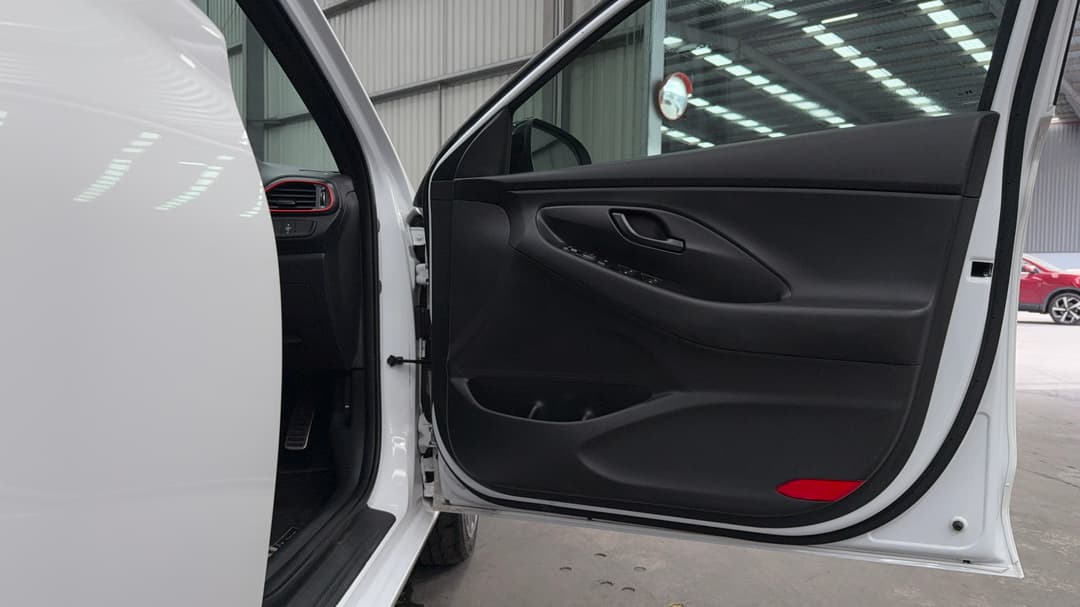 2023 Hyundai i30 N Line, Automatic, 52000 km, Speaker View