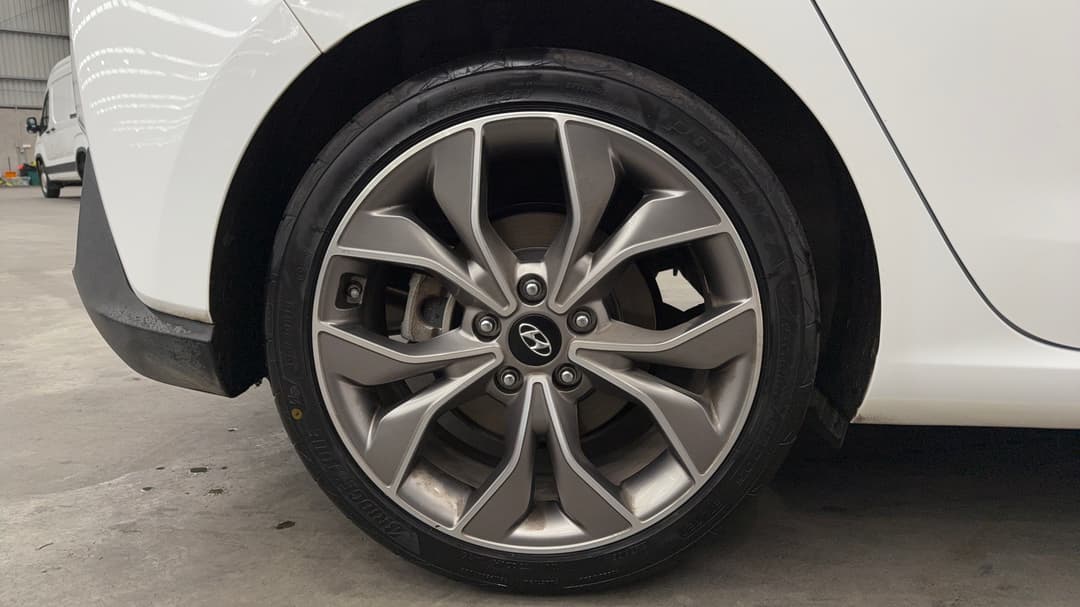 2023 Hyundai i30 N Line, Automatic, 52000 km, Left Rear Wheel