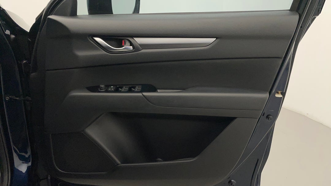 2017 Mazda CX-5 Maxx (4x2), Automatic, 109041 km, Speaker View