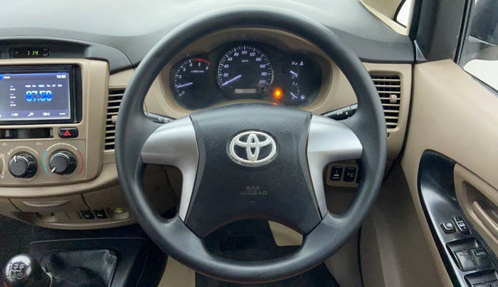 2015 Toyota Innova 2.5 GX 8 STR BS IV, Diesel, Manual, 1,30,247 km, Steering Wheel Close-up