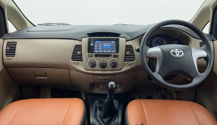 2015 Toyota Innova 2.5 GX 8 STR BS IV, Diesel, Manual, 1,30,247 km, Dashboard View