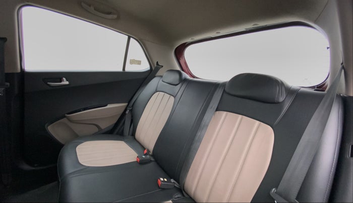 2015 Hyundai Grand i10 SPORTS 1.2 VTVT, Petrol, Manual, 35,613 km, Right Side Door Cabin View