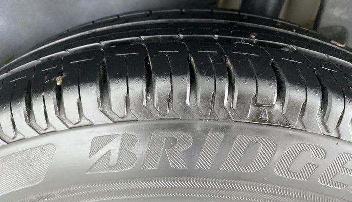 2018 Maruti Dzire VXI, Petrol, Manual, 15,571 km, Left Rear Tyre Tread
