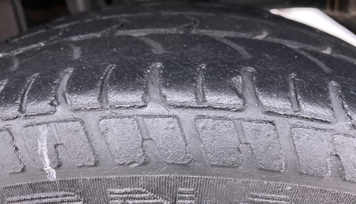 2017 Maruti Alto K10 VXI P, Petrol, Manual, 52,277 km, Left Rear Tyre Tread