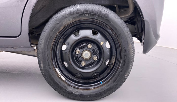 2017 Maruti Alto K10 VXI P, Petrol, Manual, 52,277 km, Left Rear Wheel