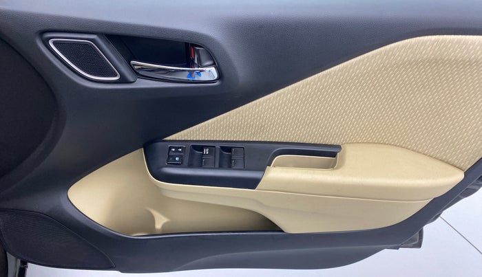 2019 Honda City V MT PETROL, Petrol, Manual, 34,374 km, Driver Side Door Panels Control