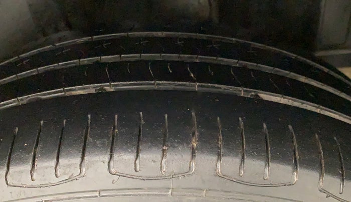 2018 Skoda Rapid AMBITION 1.5 TDI, Diesel, Manual, 89,140 km, Left Rear Tyre Tread