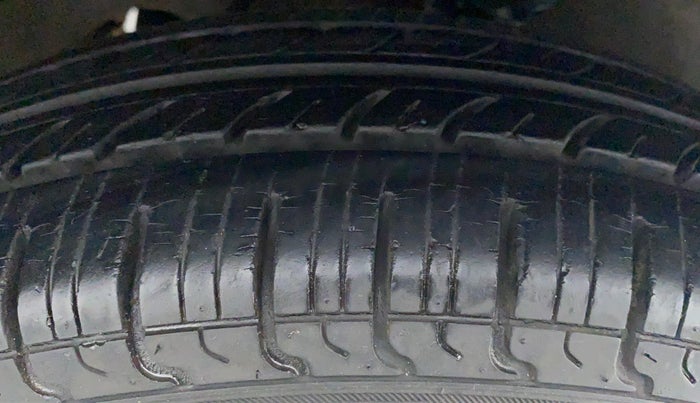 2015 Maruti Alto 800 LXI, Petrol, Manual, 11,296 km, Right Rear Tyre Tread