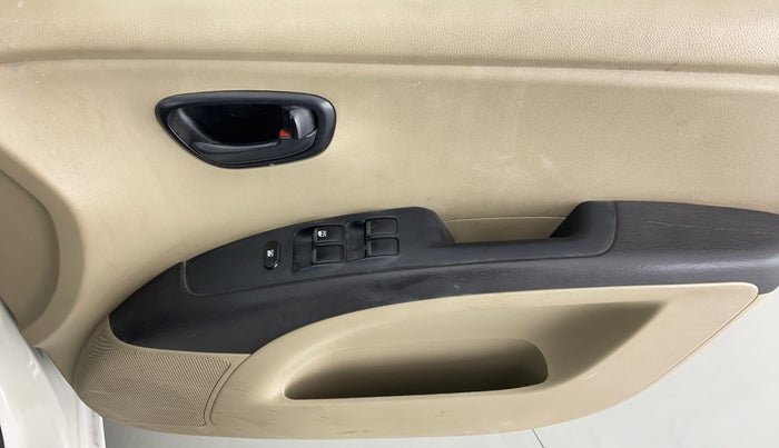 2014 Hyundai i10 MAGNA 1.1 IRDE2, Petrol, Manual, 35,790 km, Driver Side Door Panels Control