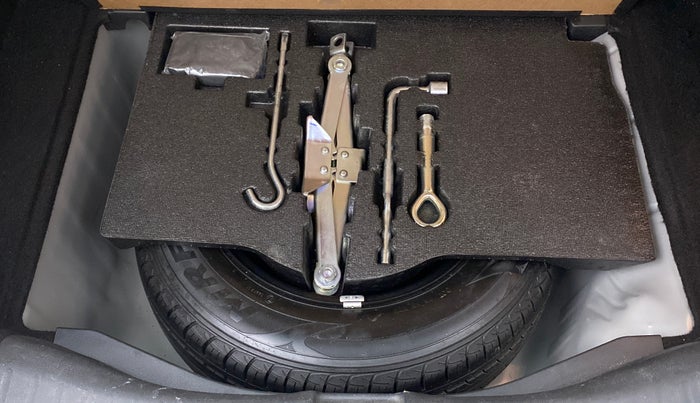 2018 Honda Jazz 1.2 V MT, Petrol, Manual, 35,099 km, Spare Tyre