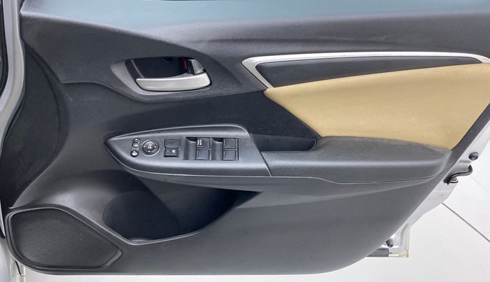 2018 Honda Jazz 1.2 V MT, Petrol, Manual, 35,099 km, Driver Side Door Panels Control