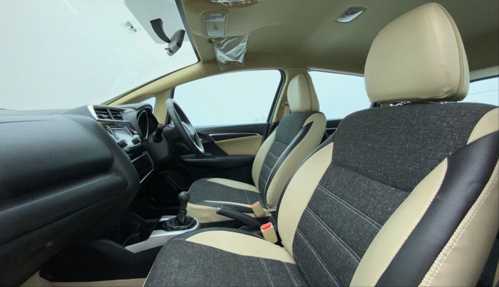 2018 Honda Jazz 1.2 V MT, Petrol, Manual, 35,099 km, Right Side Front Door Cabin