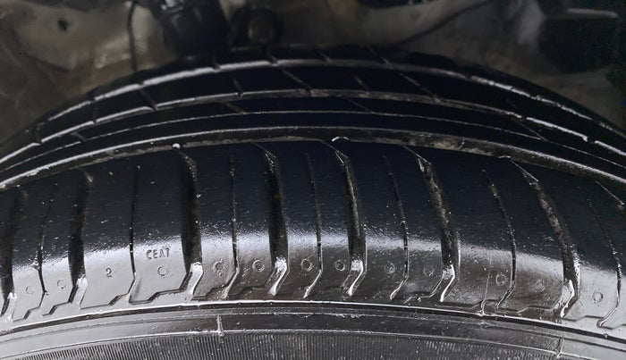 2018 Honda Jazz 1.2 V MT, Petrol, Manual, 35,099 km, Right Front Tyre Tread