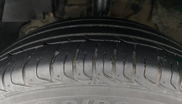 2020 Tata NEXON XM SUNROOF DIESEL, Diesel, Manual, 93,639 km, Left Front Tyre Tread