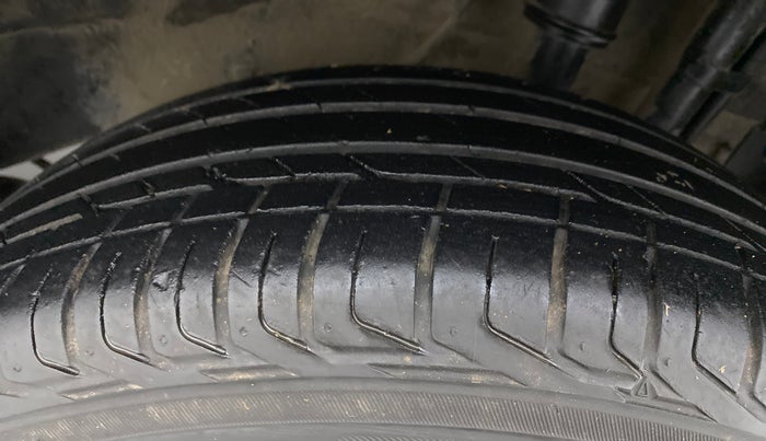 2020 Tata NEXON XM SUNROOF DIESEL, Diesel, Manual, 93,639 km, Left Rear Tyre Tread