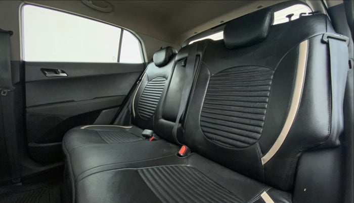 2015 Hyundai Creta 1.6 S, Petrol, Manual, 61,424 km, Right Side Rear Door Cabin