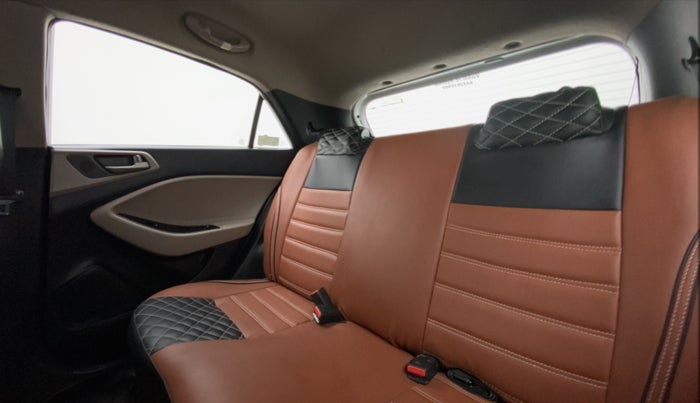 2015 Hyundai Elite i20 ASTA 1.2, Petrol, Manual, 40,024 km, Right Side Rear Door Cabin