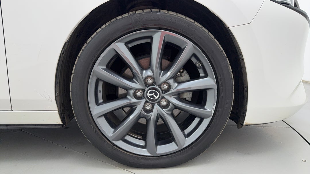 2021 Mazda 3 G25 Gt, Automatic, 57512 km, Right Front Wheel