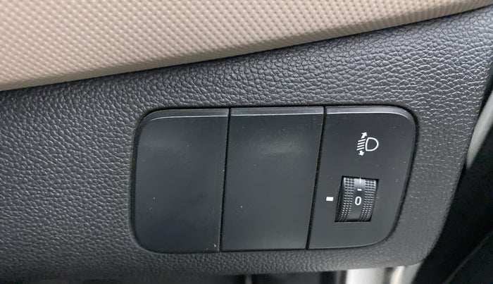 2018 Hyundai Grand i10 SPORTZ O 1.2, Petrol, Manual, 23,976 km, Dashboard - Headlight height adjustment not working