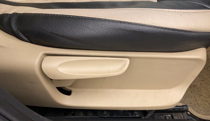 2019 Volkswagen Ameo HIGHLINE PLUS DSG 1.5, Diesel, Automatic, 59,657 km, Driver Side Adjustment Panel