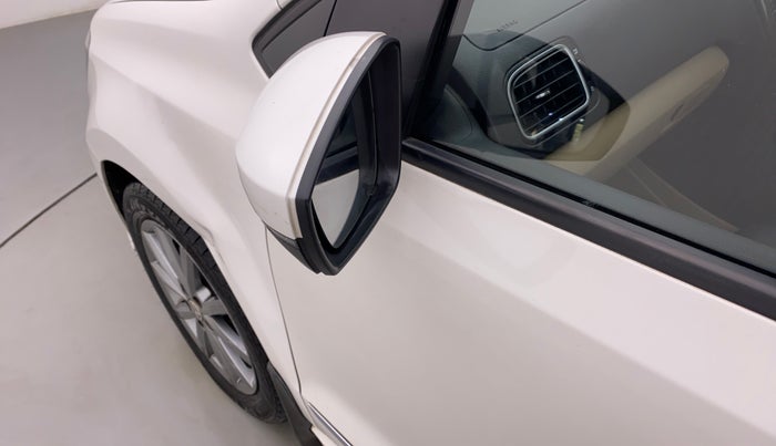 2019 Volkswagen Ameo HIGHLINE PLUS DSG 1.5, Diesel, Automatic, 59,657 km, Left rear-view mirror - Mirror movement not proper