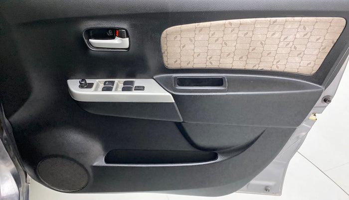 2015 Maruti Wagon R 1.0 VXI, Petrol, Manual, 55,970 km, Driver Side Door Panels Control