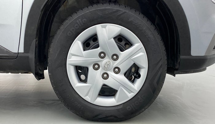 2021 Hyundai VENUE S MT 1.2 KAPPA, Petrol, Manual, 3,178 km, Right Front Wheel