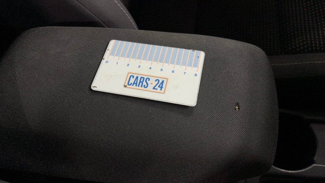 2014 Toyota Corolla Ascent Sport, Automatic, 128066 km, Center Console Wear