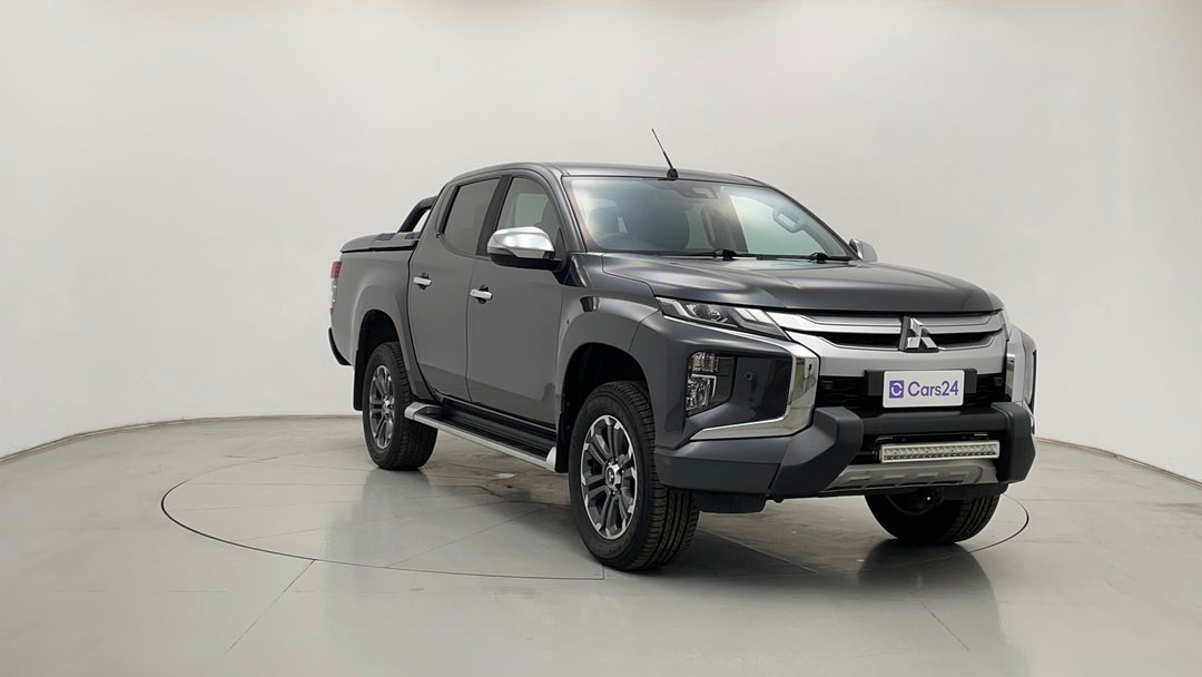 Right Front Diagonal (45- Degree) View