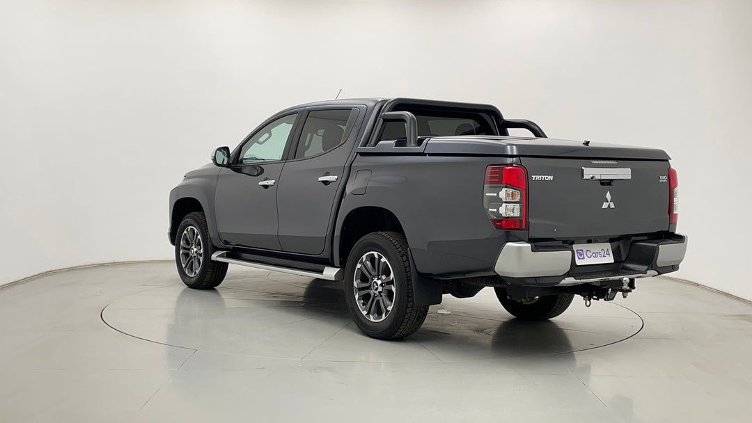 Left Back Diagonal (45- Degree) View