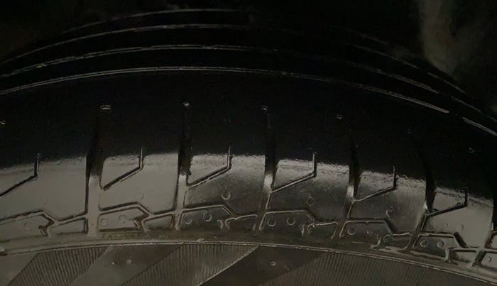 2017 Maruti S Cross DELTA 1.3, Diesel, Manual, 95,679 km, Right Rear Tyre Tread