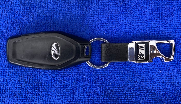 2021 Mahindra XUV500 W7 FWD, Diesel, Manual, 22,865 km, Key Close Up