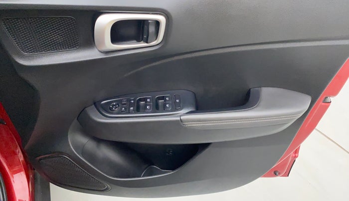 2019 Hyundai VENUE 1.0L Turbo GDI SX(O) MT, Petrol, Manual, 10,688 km, Driver Side Door Panels Control
