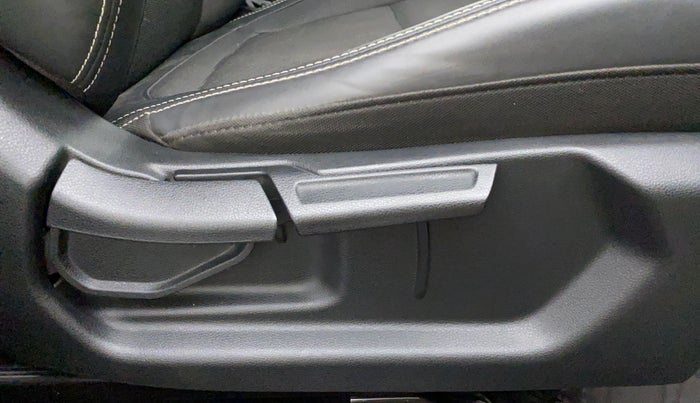 2019 Hyundai VENUE 1.0L Turbo GDI SX(O) MT, Petrol, Manual, 10,688 km, Driver Side Adjustment Panel