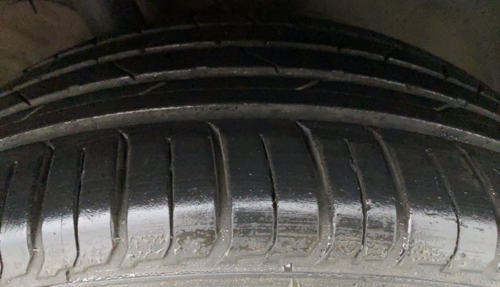 2019 Hyundai VENUE 1.0L Turbo GDI SX(O) MT, Petrol, Manual, 10,688 km, Right Front Tyre Tread