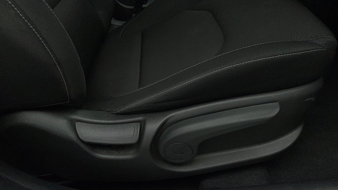 2019 Hyundai i30 Active, Automatic, 52861 km, Drivers Side Adjustment Panel