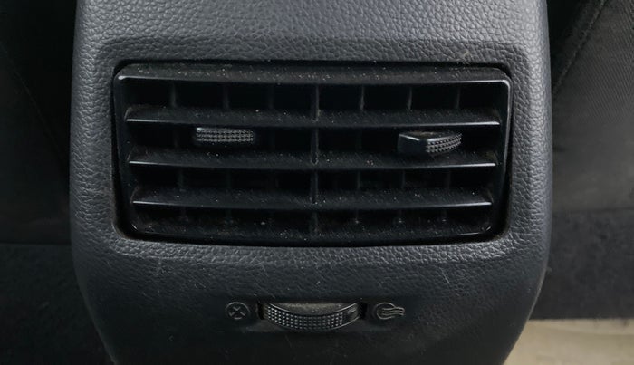 2017 Hyundai Elite i20 ASTA 1.2, Petrol, Manual, 70,414 km, Rear AC Vents