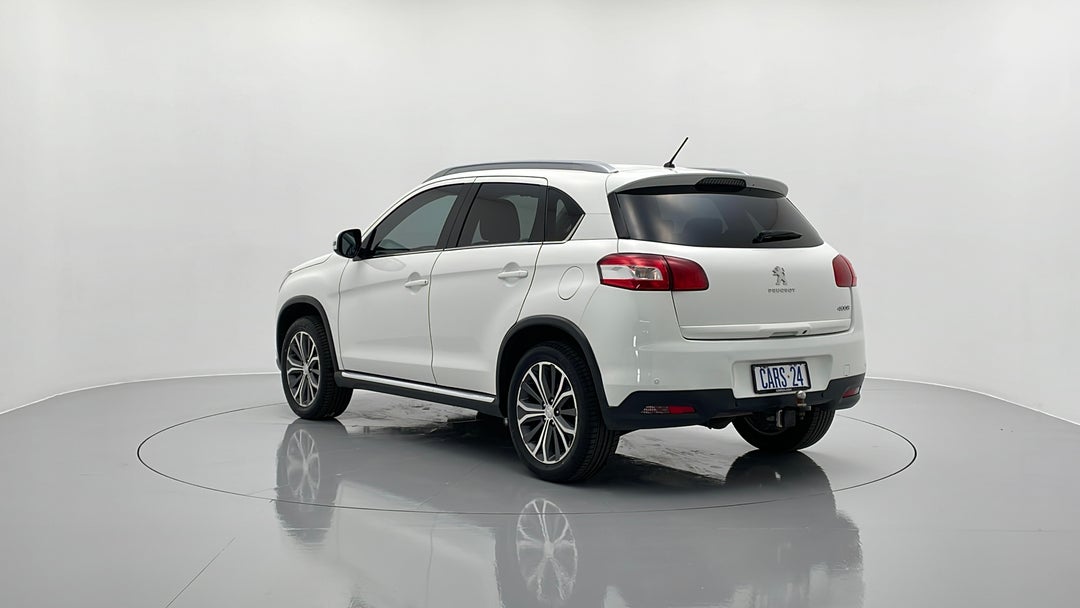 Left Back Diagonal (45- Degree) View