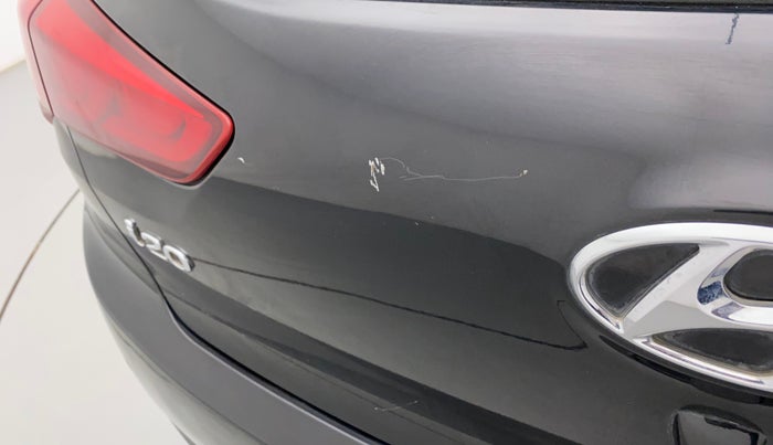 2017 Hyundai Elite i20 SPORTZ 1.4 CRDI, Diesel, Manual, 1,04,426 km, Dicky (Boot door) - Minor scratches